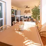 Chic Garden Flat 5Min From Beach
