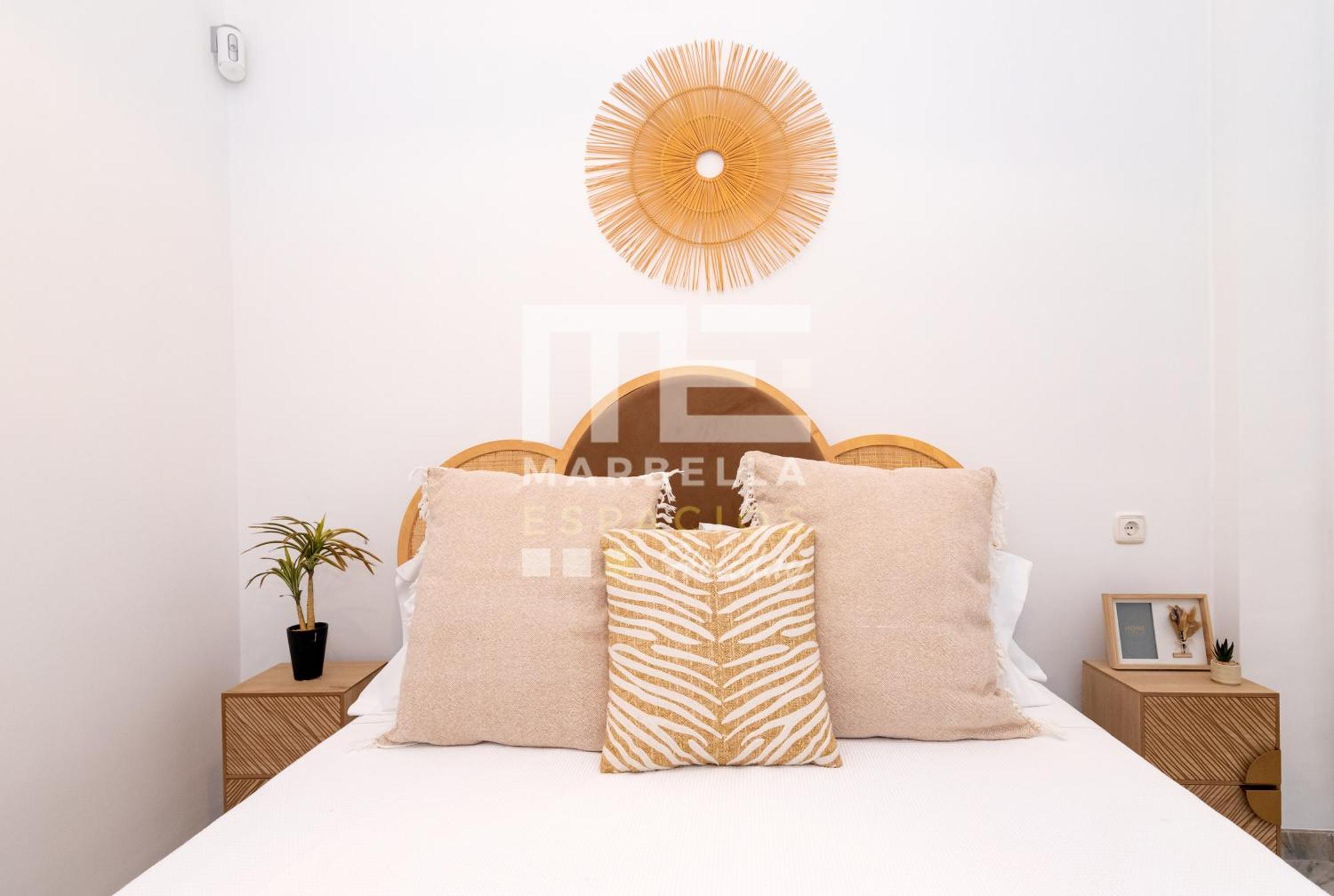 Chic Garden Flat 5min From *