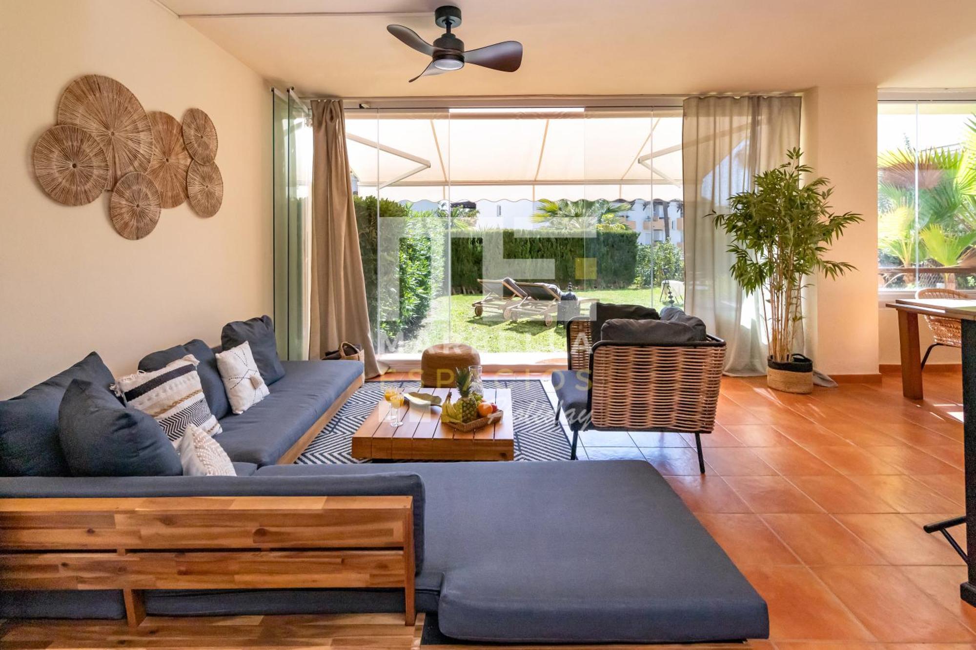 Chic Garden Flat 5min From *