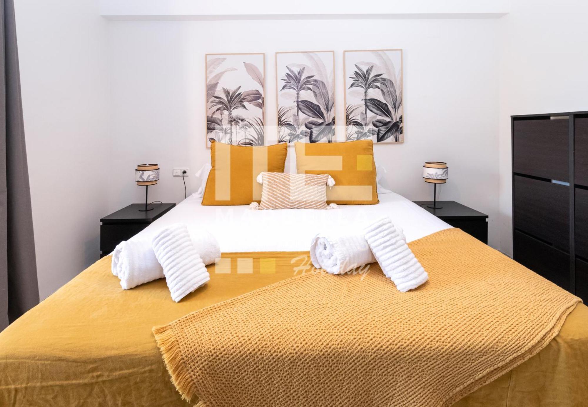 Chic Garden Flat 5min From *